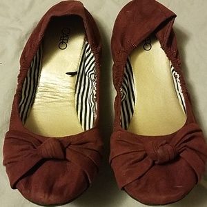 Red/burgundy flats